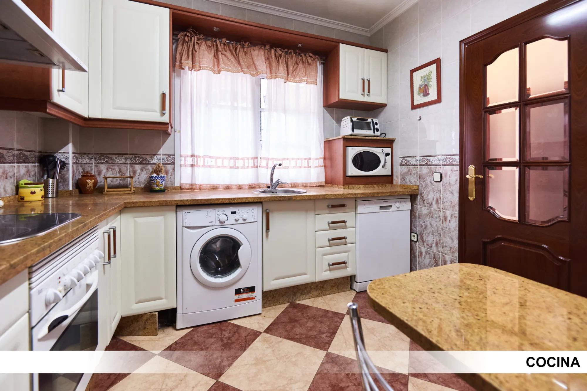 Kitchen 4