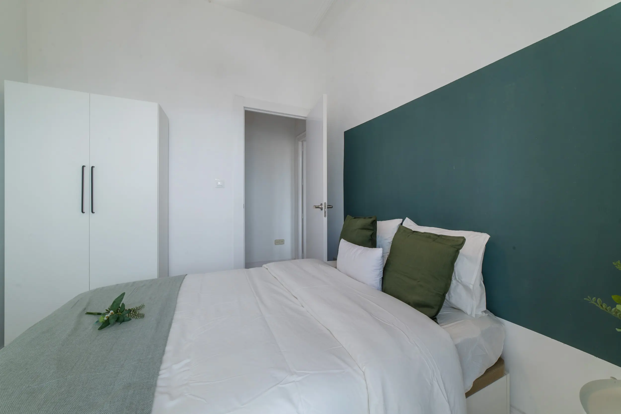Private room in Madrid photo 3